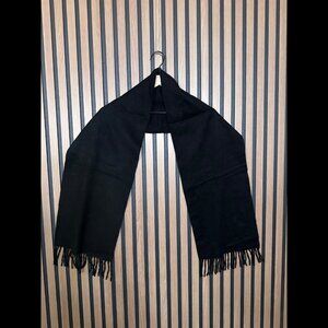 Colombo Rectangular Scarf 30" Womens Black Soft 100% Knit Frayed